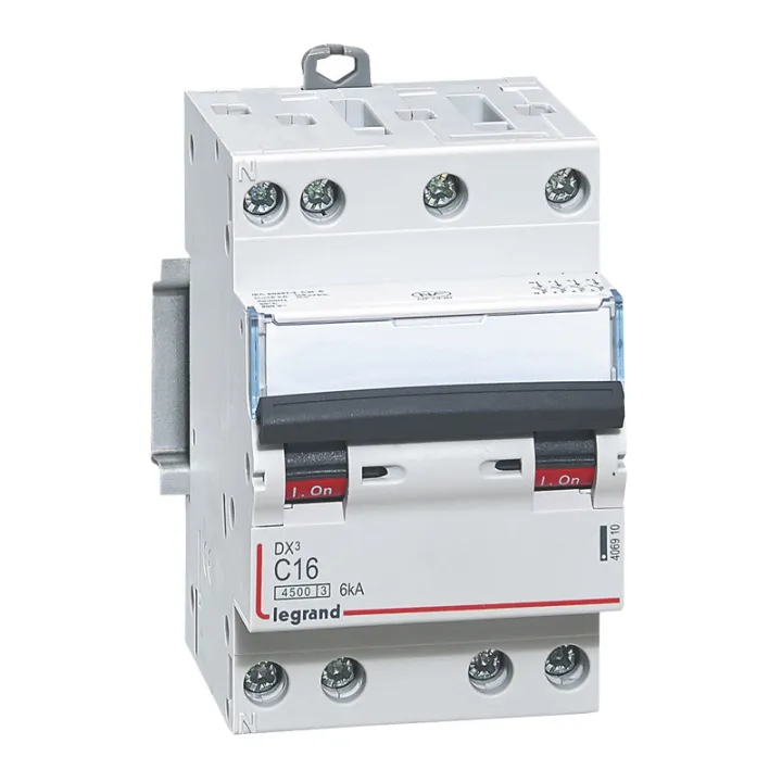 DX3 4P C16 4500A/6KA 3M