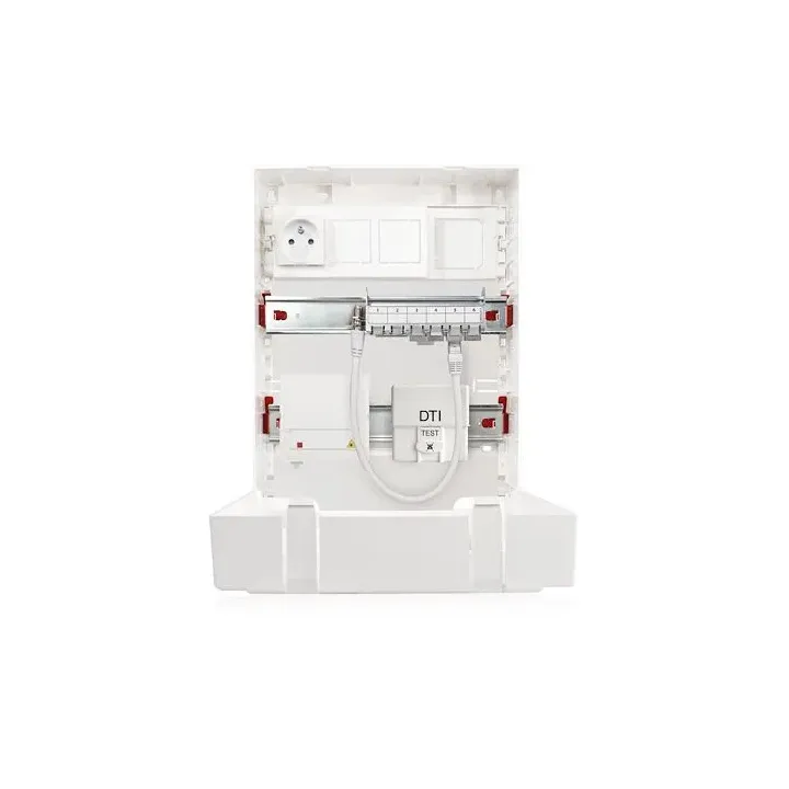 Tableau de communication TC 3501 Saillie G3 1P 4 RJ45 Cat6A avec Capot