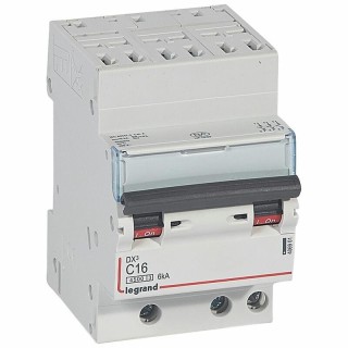 DX3 3P C16 4500A/6KA AUTO