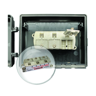 Répartiteur de mât 4 directions 5 -2 300 MHz en boîtier étanche-
