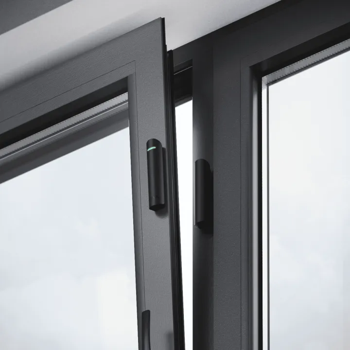 [999621Bl1/3810021Bl1] DoorProtect Plus - Détecteur d'ouverture NOIR