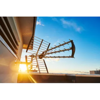 Antenne UHF triple nappes  25 dir. avec filtre LTE 5G intégré, gain 12-18 dB