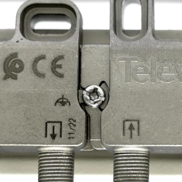 Dérivateur 5...2400Mhz "F" 6D 20Db