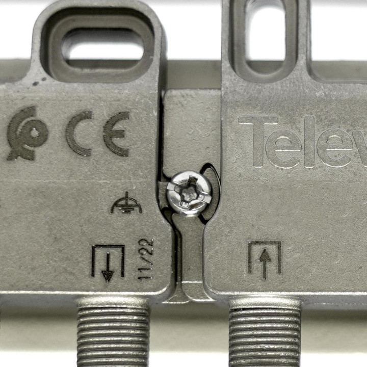 RÉPART. 5...2400MHz "F" 2D 5/4dB