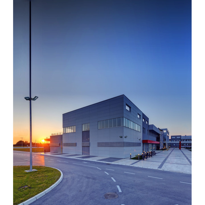 TWISTER 4 SENSOR gris 23W 3CCT IP66 IK08 2200K/3000K/4000K 3340lm 90° 50000h