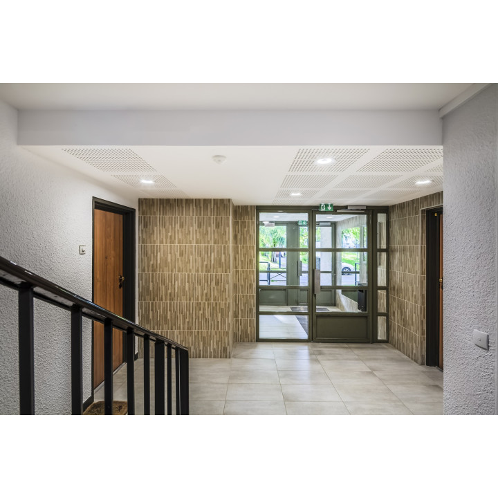 Senspot 1300Lm 4000K Ik10 Ip44 Ø174Mm Hf Pro Radio Preav Ex/Ve Bl