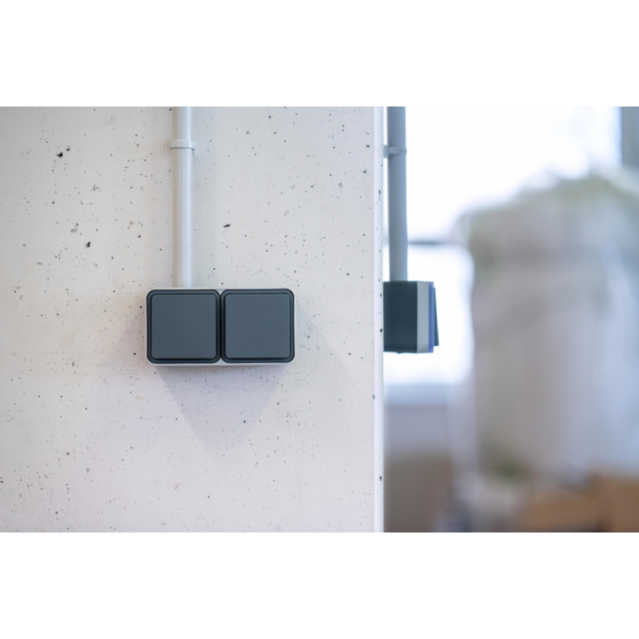 Boîte simple Cubyko étanche IP55 gris associable pour pose en saillie