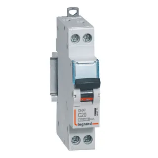 Disjoncteur Dnx³ 4500 - Vis/Vis - U+N 230V~ 20A - 4,5Ka - Courbe C - 1 Module