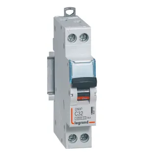 Disjoncteur Dnx³ 4500 - Vis/Vis - U+N 230V~ 32A - 4,5Ka - Courbe C - 1 Module
