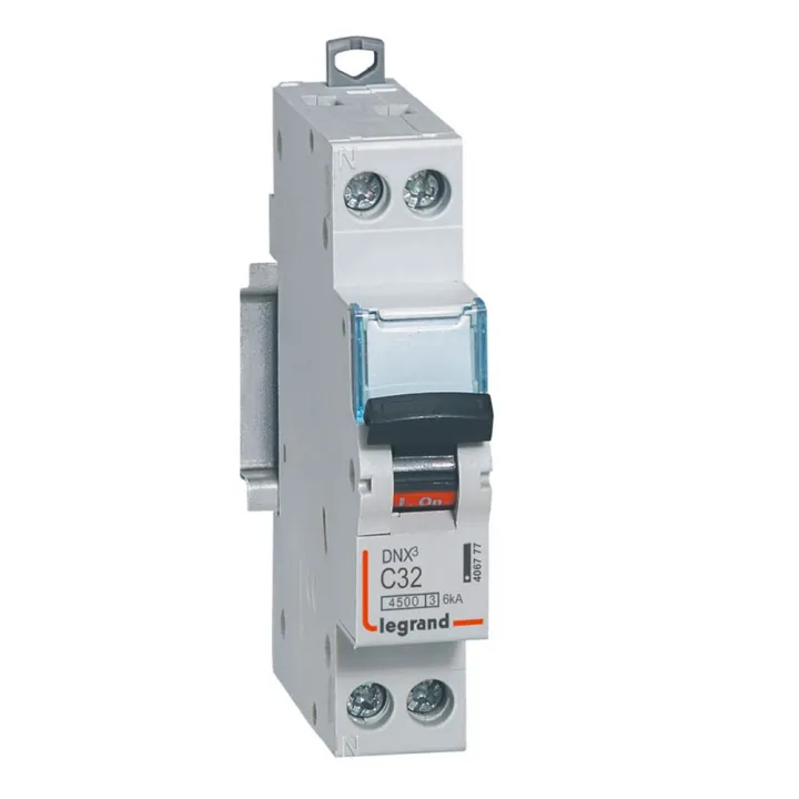 Disjoncteur Dnx³ 4500 - Vis/Vis - U+N 230V~ 32A - 4,5Ka - Courbe C - 1 Module