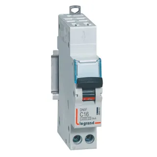 Disjoncteur Dnx³ 4500 - Auto/Vis - U+N 230V~ 16A - 6Ka - Courbe C - 1 Module