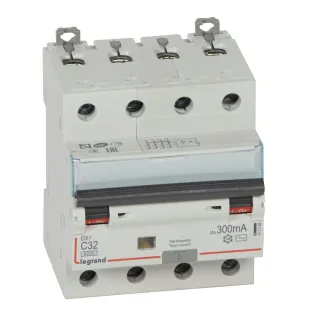 Disjoncteur Diff Monobloc Dx³6000 Arrivée Haut/Départ Bas Vis 4P 32A Typeac 300Ma