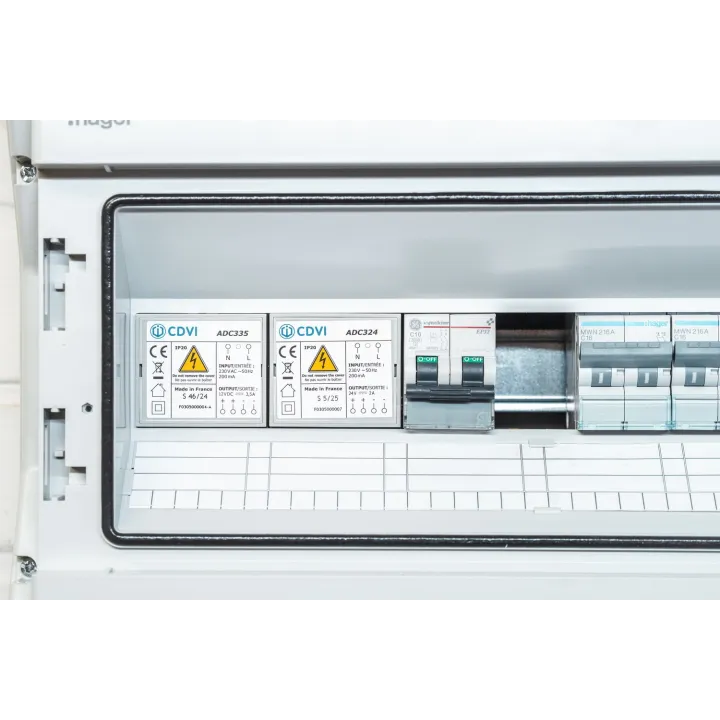 Alimentation à découpage 12V DC 3,5A non-secourue • 3 modules rail DIN protégés