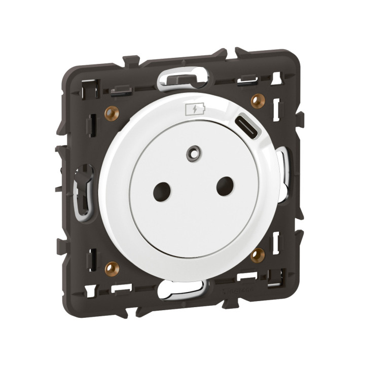 Prise 2P+T avec prise USB Type-C 7,5W Céliane enjoliveur Blanc et support