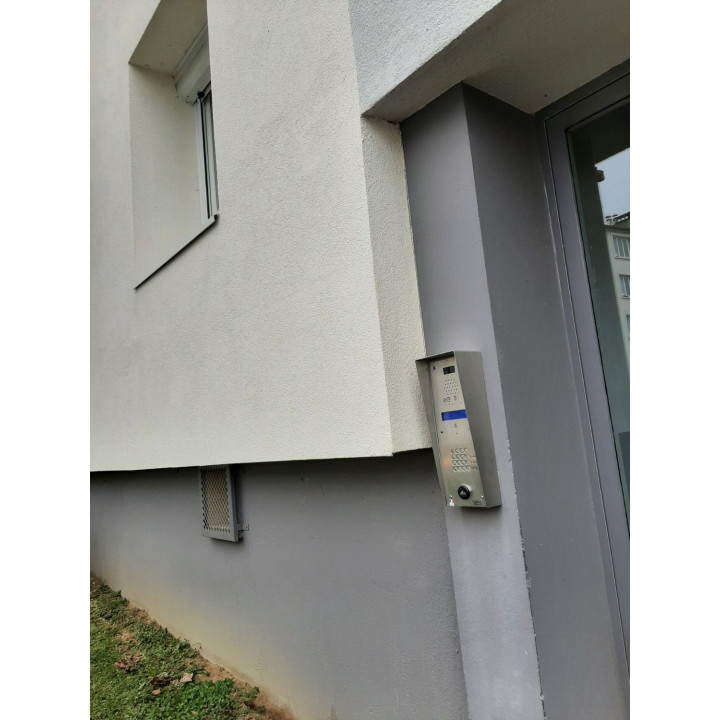 Platine de rue serenite b2f gsm-interphonie vidéo avec afficheur- clavier à code