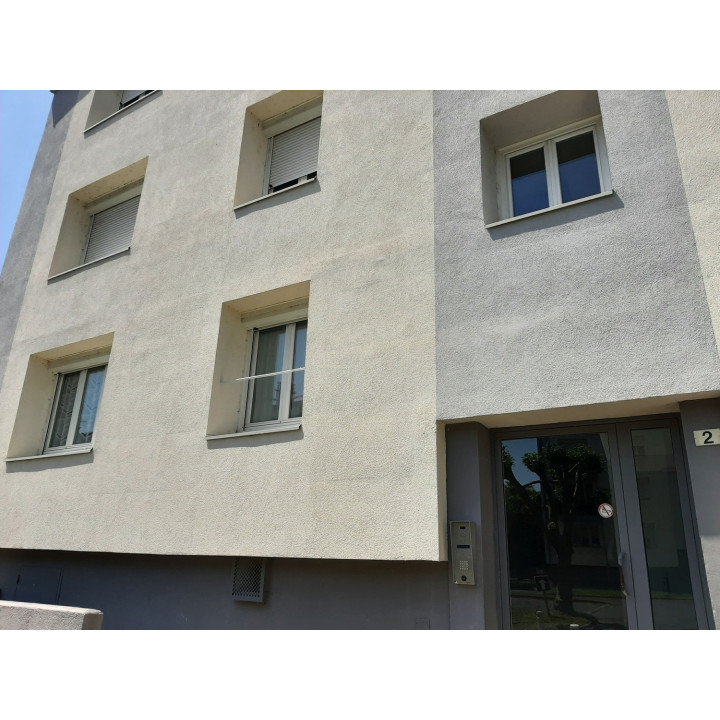 Platine de rue serenite b2f gsm-interphonie vidéo avec afficheur- clavier à code