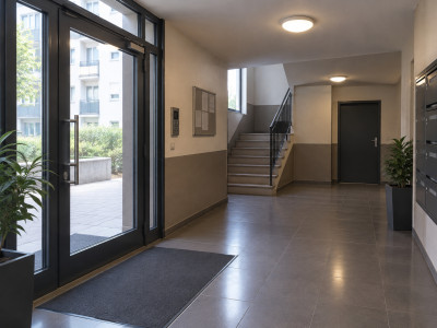 Remplacer une vieille gâche par une ventouse électromagnétique 